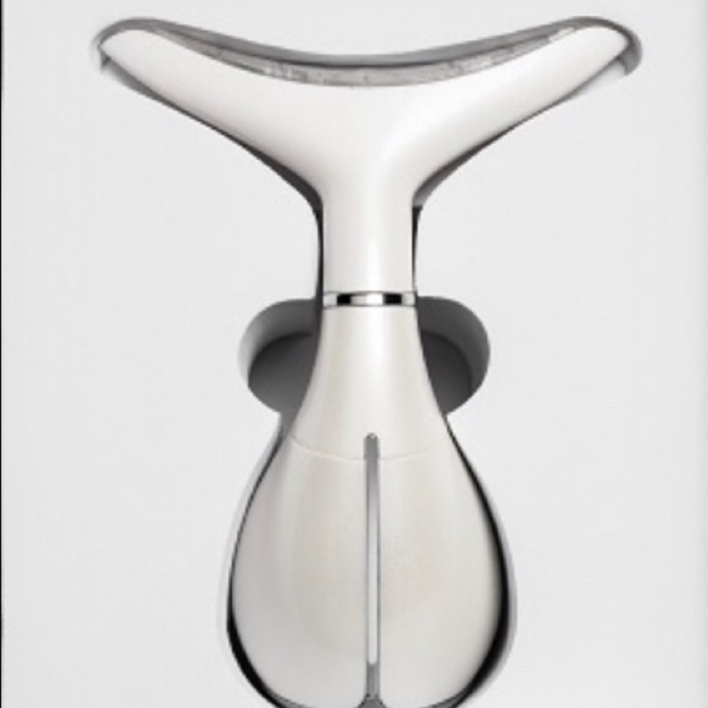 Wrinkless Neck by L’Core Paris